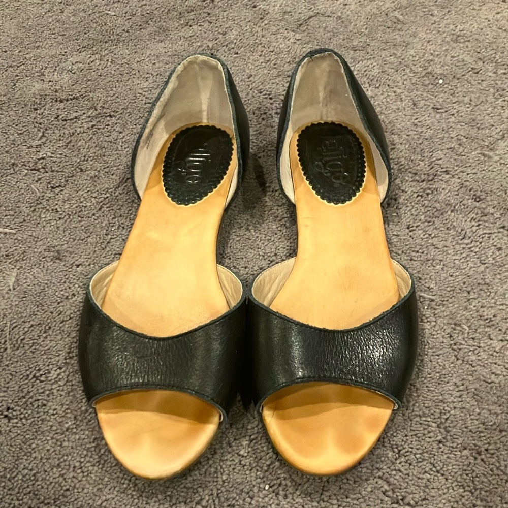 EUC leather peep toe sandals